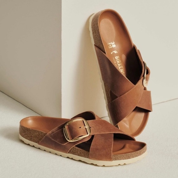 Birkenstock Shoes - Birkenstock Siena Big Buckle Oiled Leather 🤎—Size 6-6.5